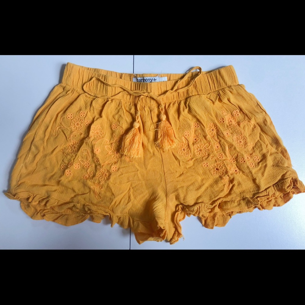 Yellow flow shorts